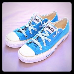 Converse bright aqua blue velvet sneakers
